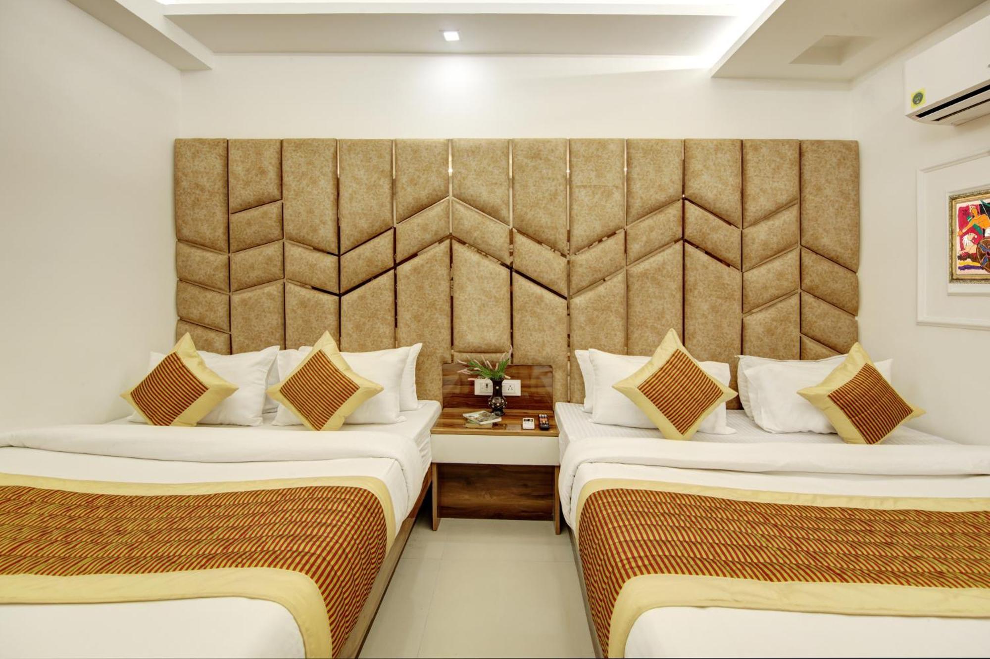 Hotel Star Villa - Front Of New Delhi Railway Station & 5 Minute From Connaught Place Buitenkant foto