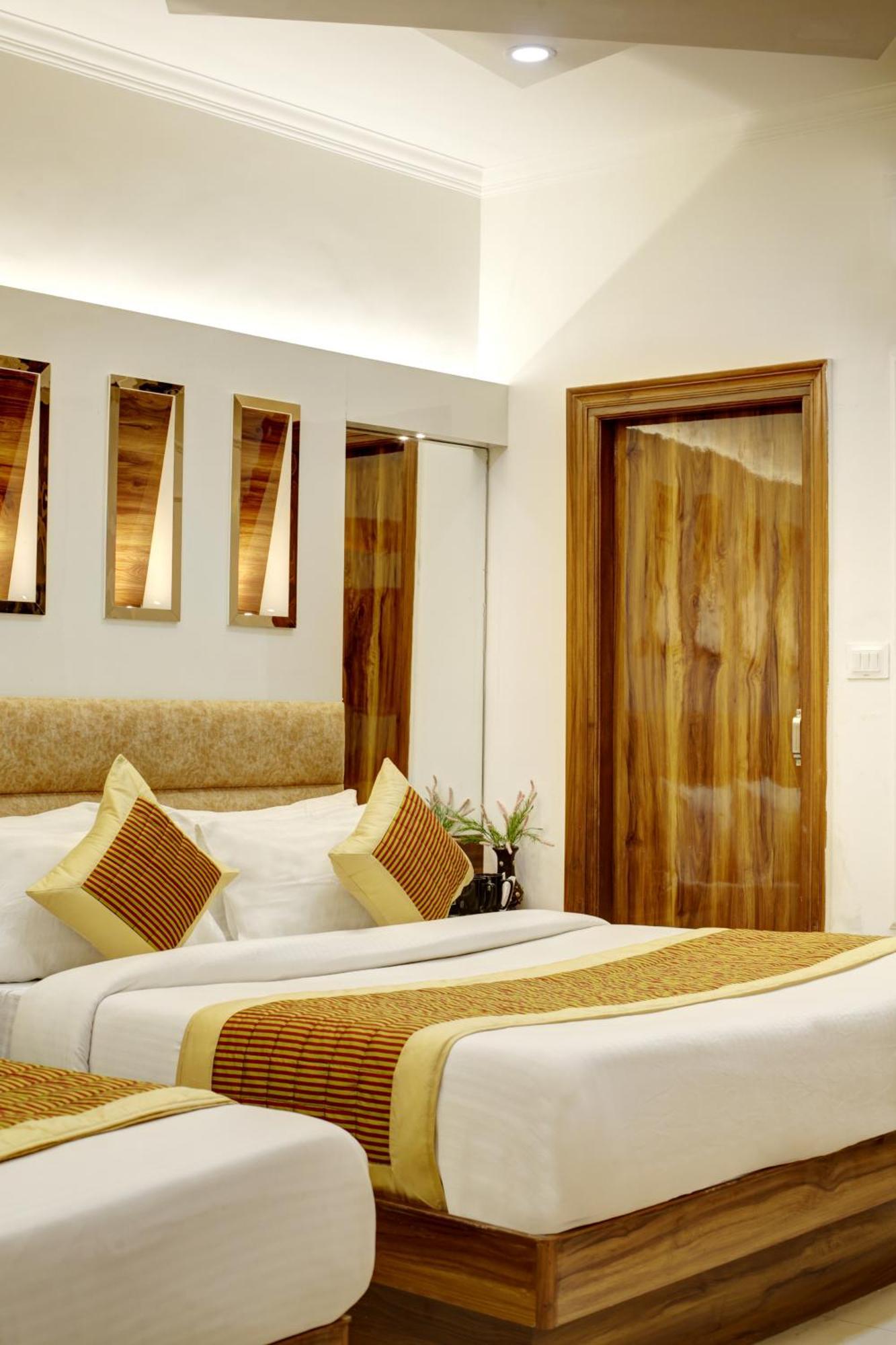 Hotel Star Villa - Front Of New Delhi Railway Station & 5 Minute From Connaught Place Buitenkant foto